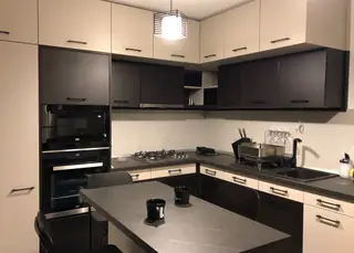 Amenajare bucatarie, mobilier personalizat - LOCUINTA INDIVIDUALA - Bucuresti, ROMANIA – Arhitectura de interior